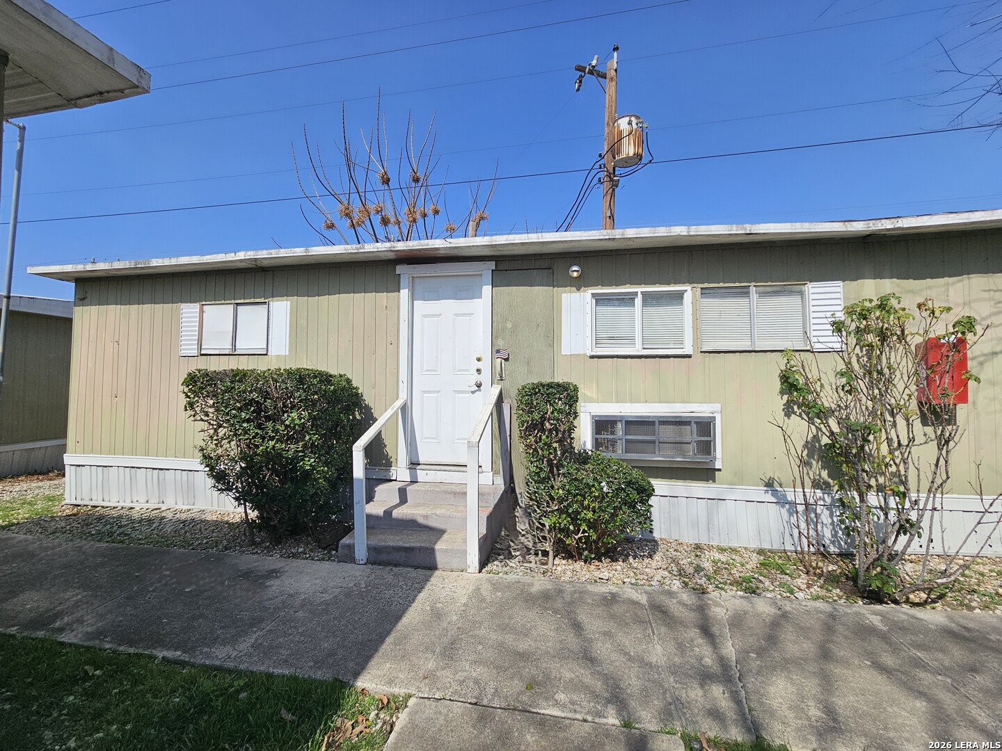7327 Harlow Dr