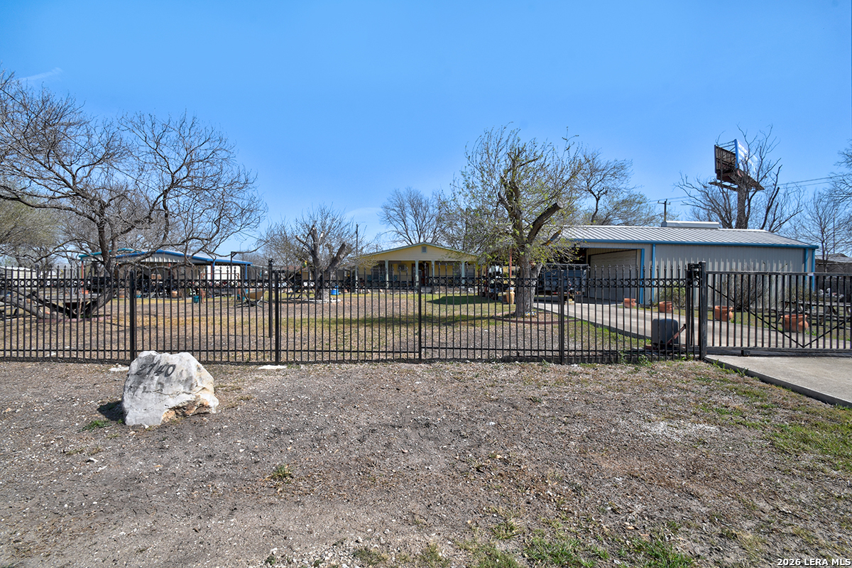 2740 Churchill