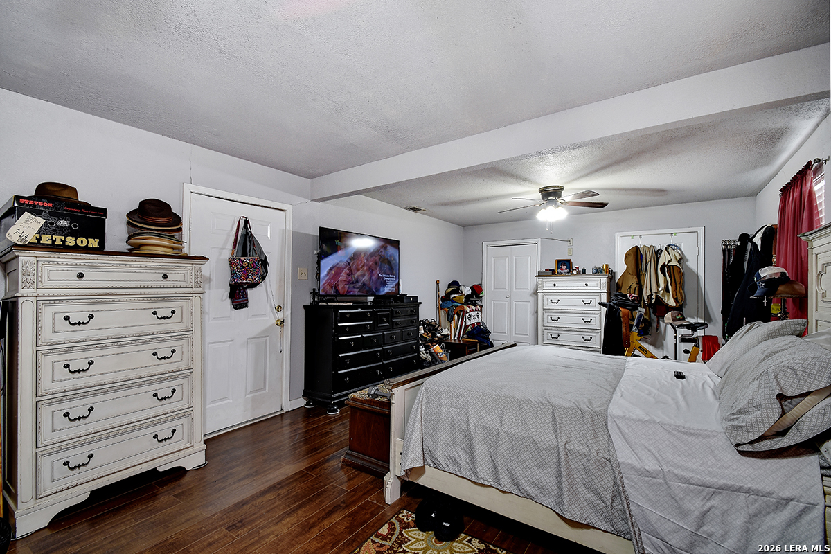 2740 Churchill