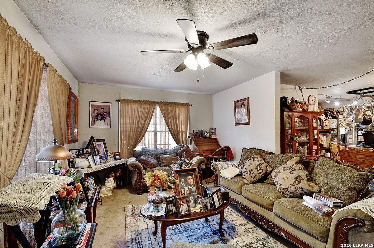2740 Churchill