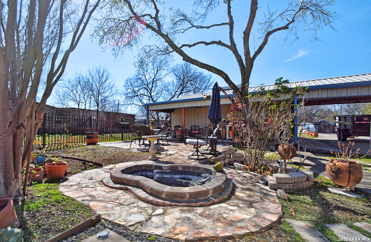 2740 Churchill