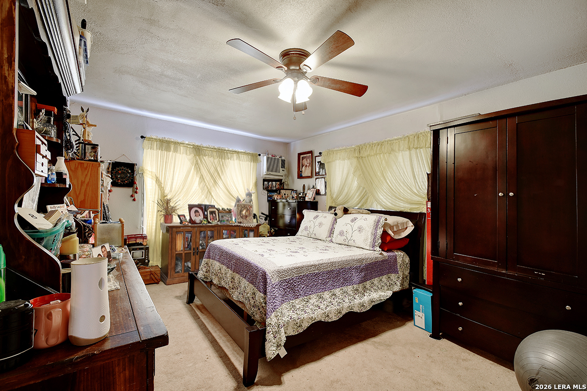 2740 Churchill