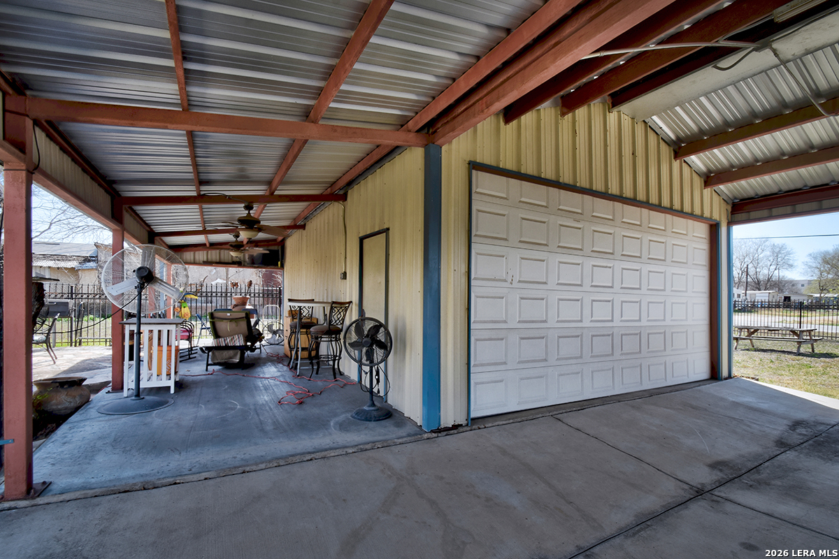2740 Churchill