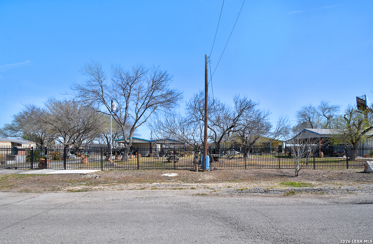 2740 Churchill