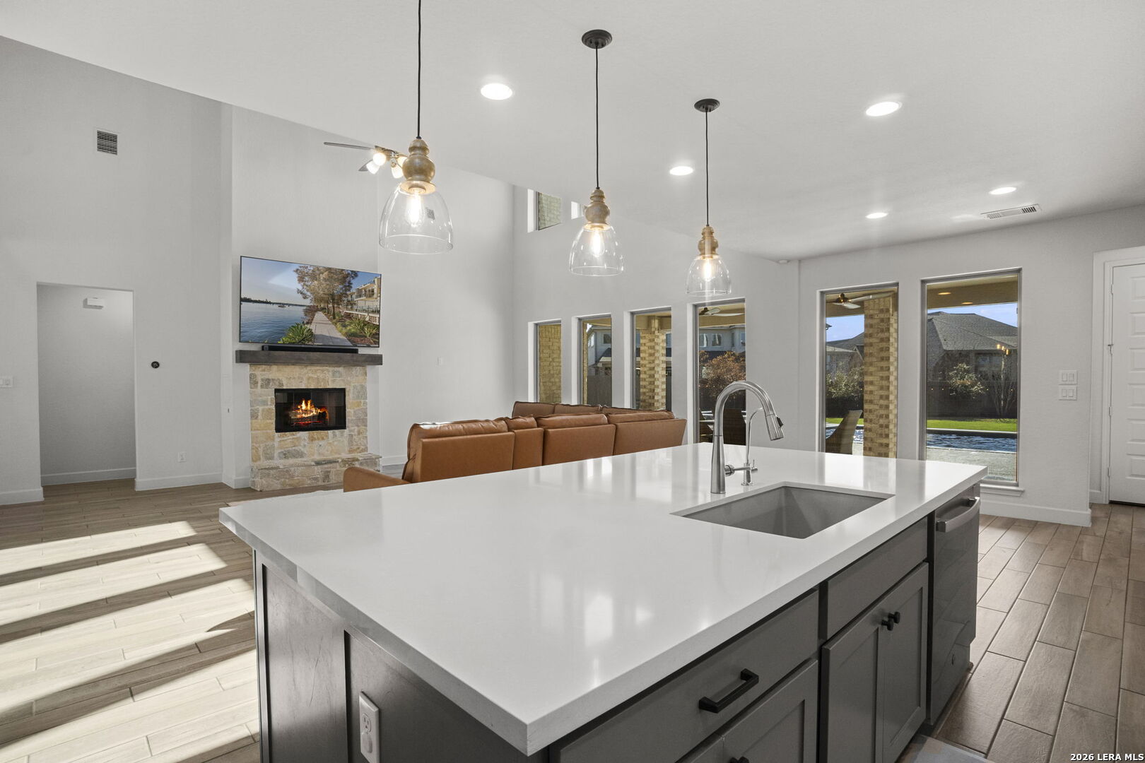 30121 Valley Run