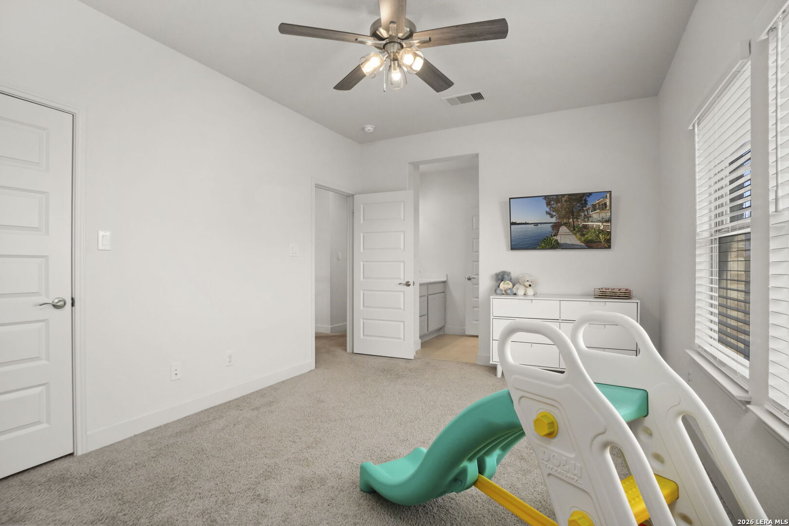 30121 Valley Run