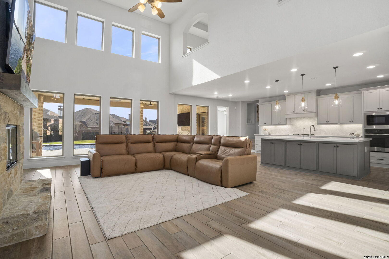 30121 Valley Run