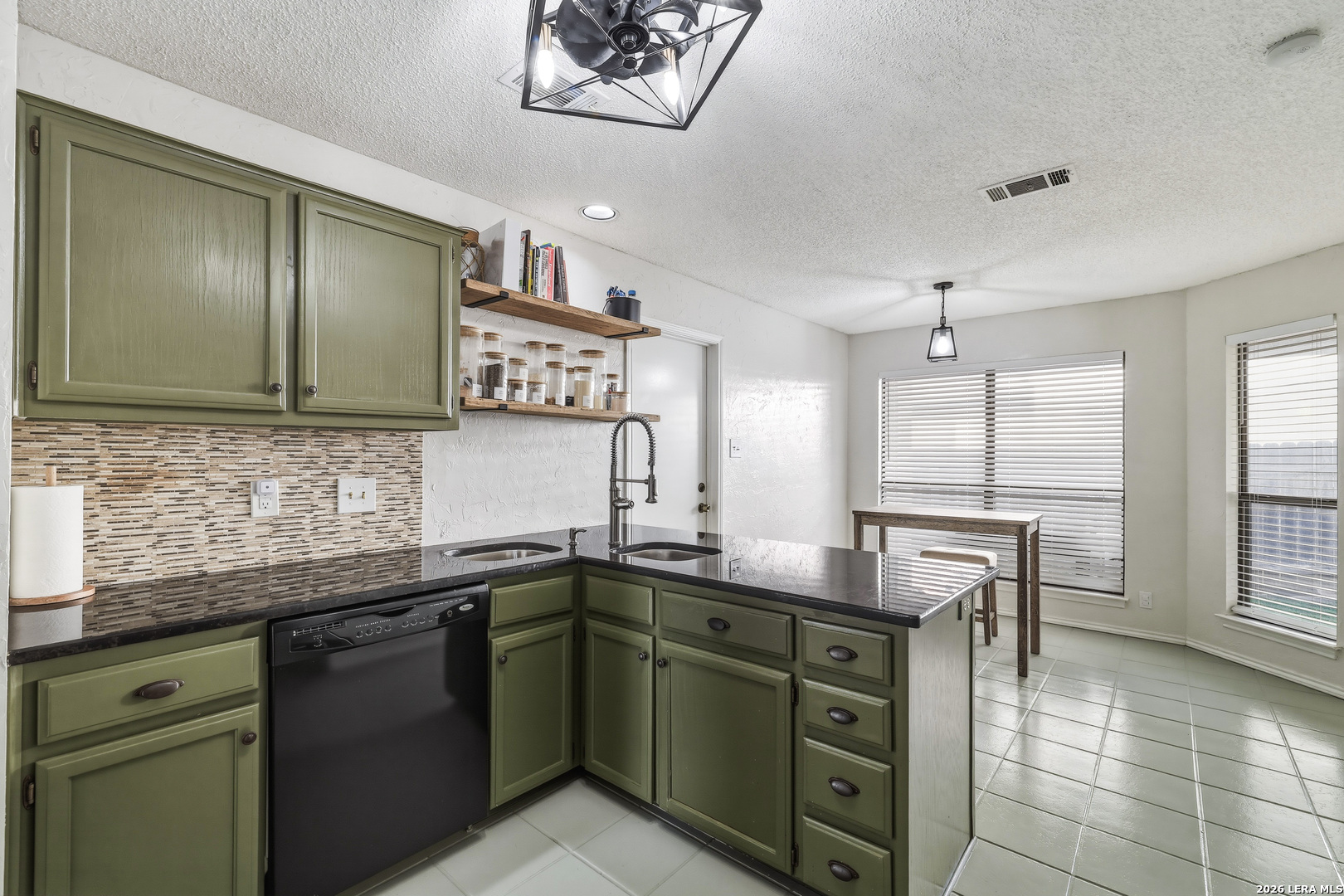 106 Kettle Cove
