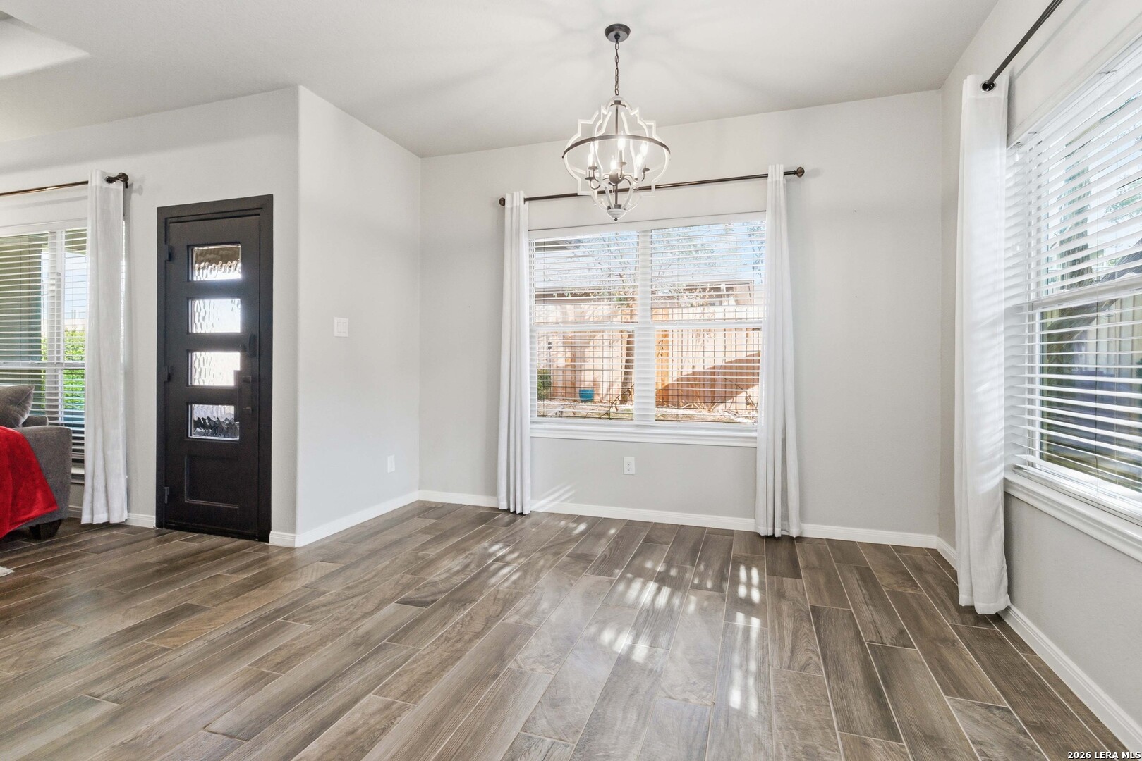 570 Forest Crest