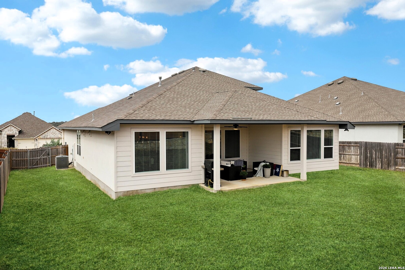 1538 Escarpment