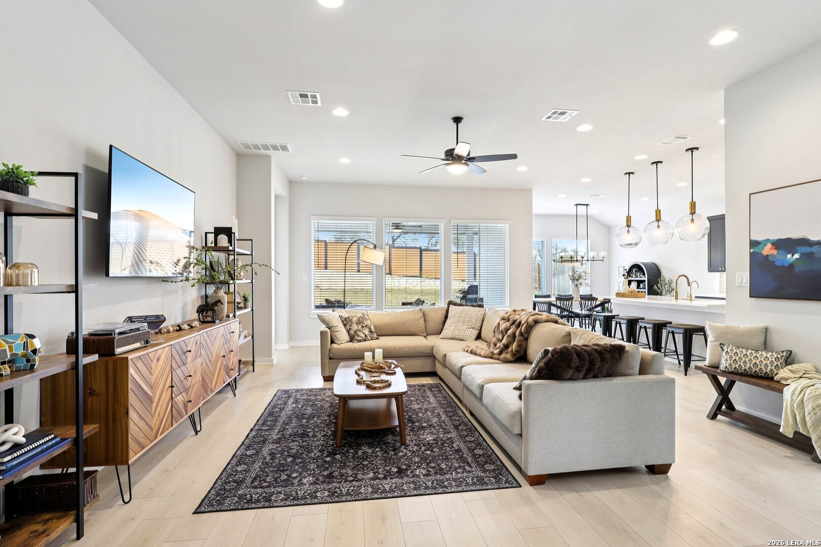 1538 Escarpment