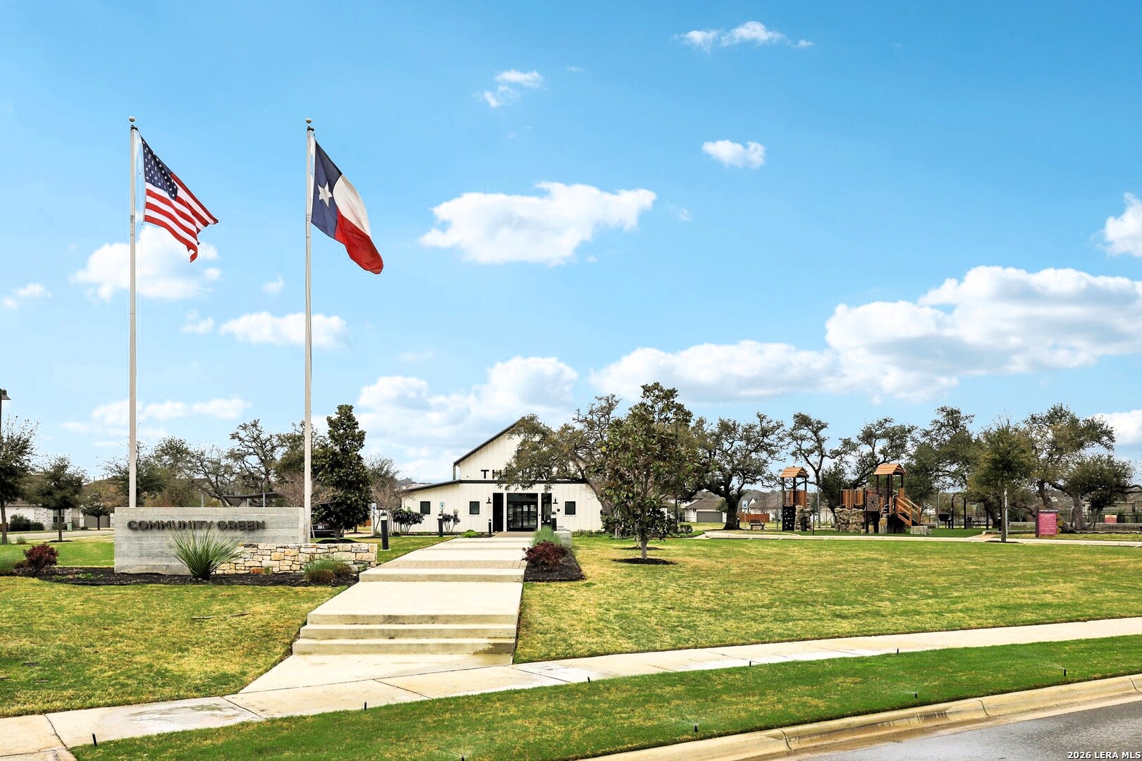 1538 Escarpment