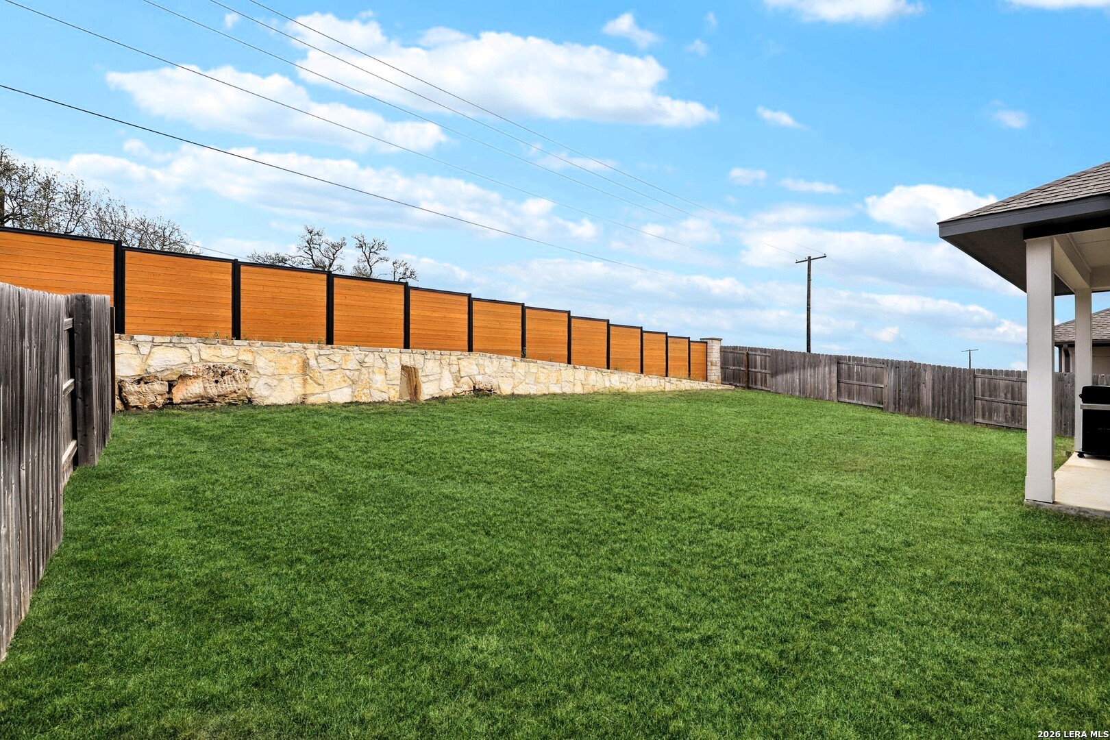 1538 Escarpment
