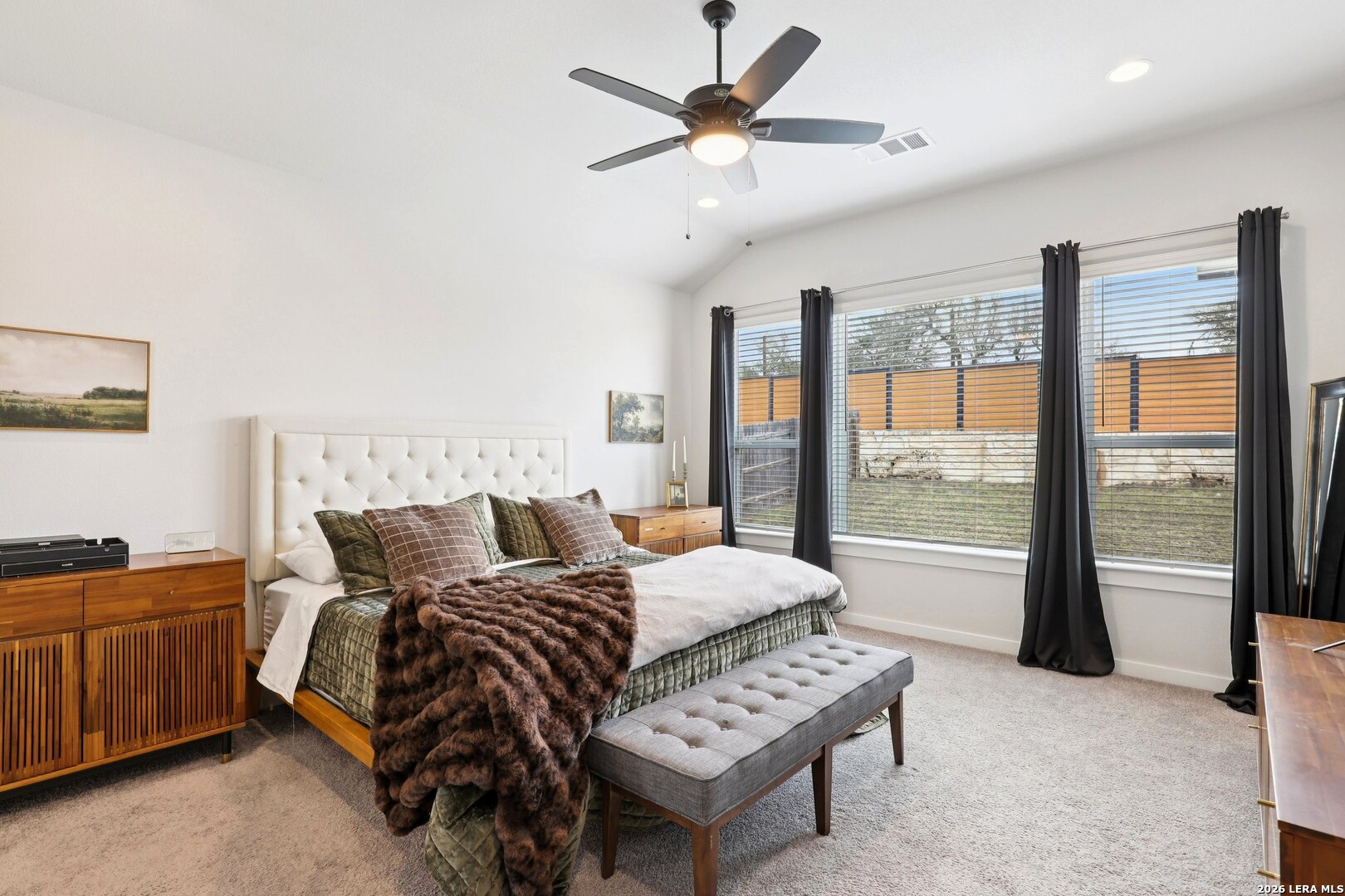 1538 Escarpment