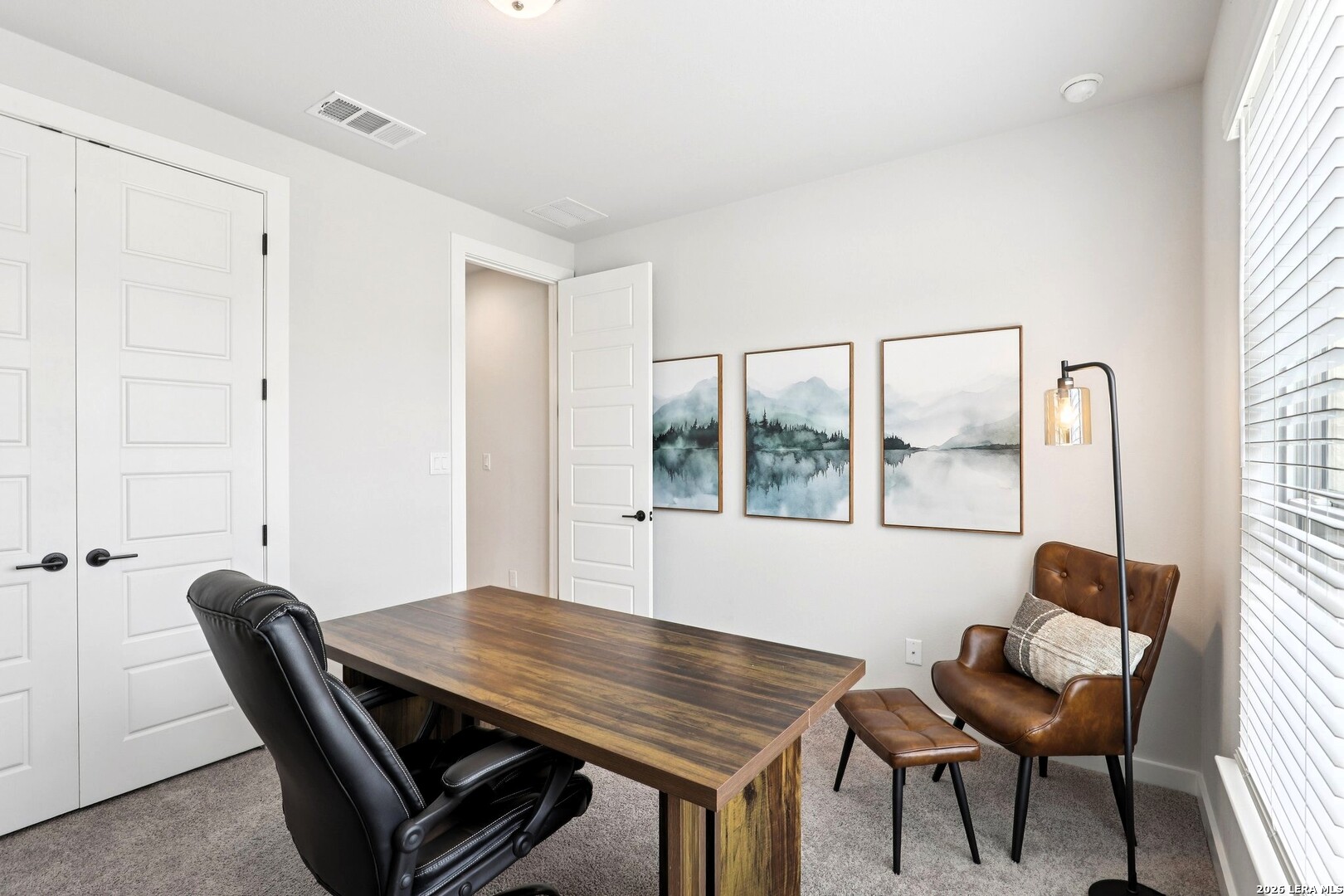 1538 Escarpment