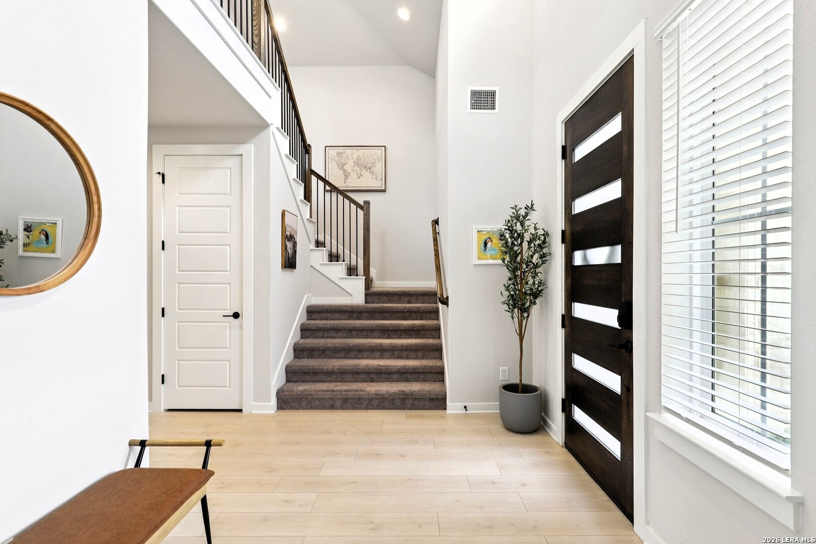 1538 Escarpment