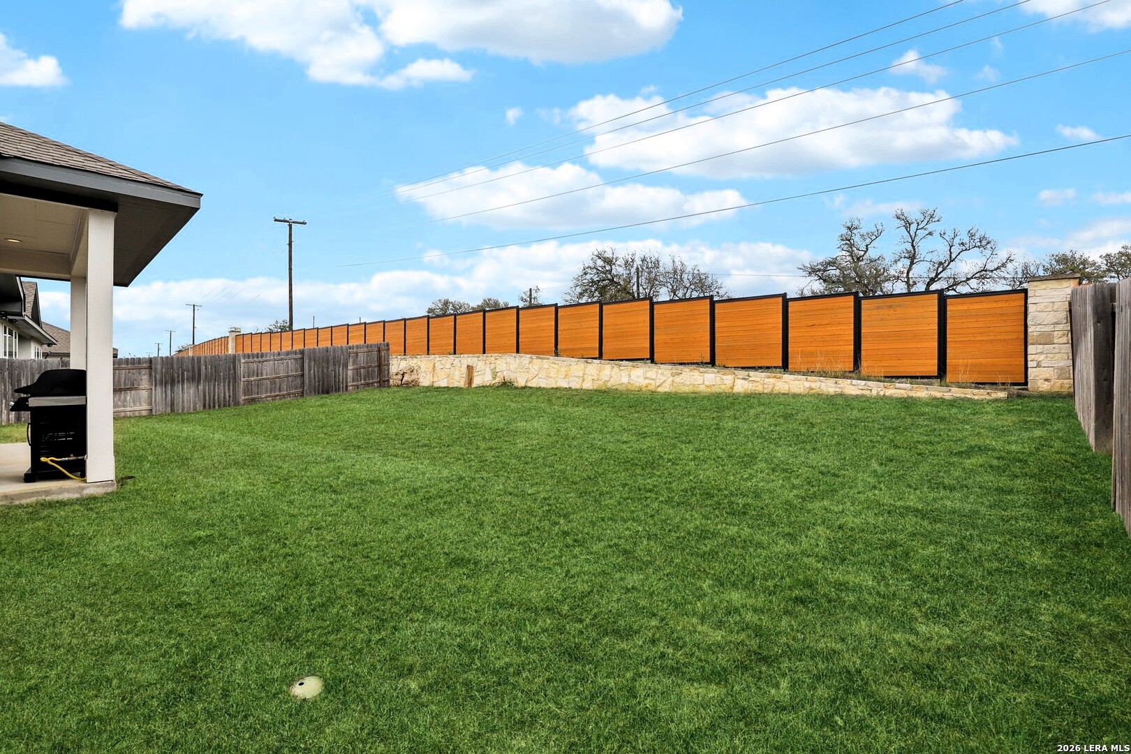 1538 Escarpment