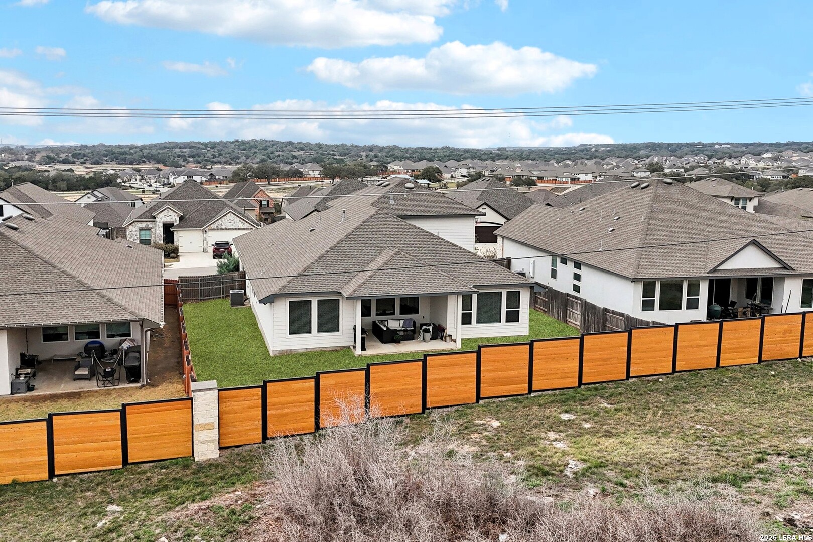 1538 Escarpment