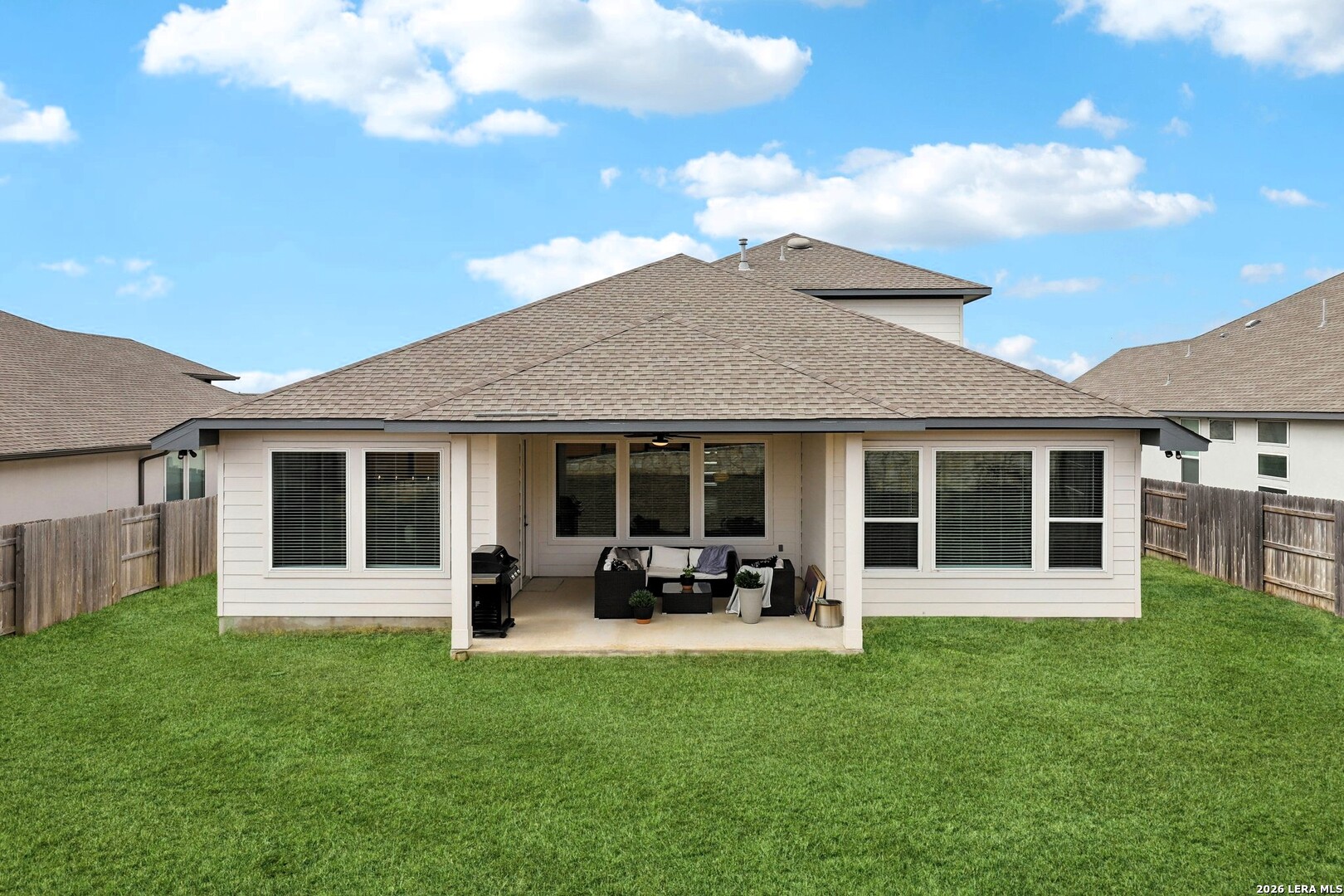 1538 Escarpment