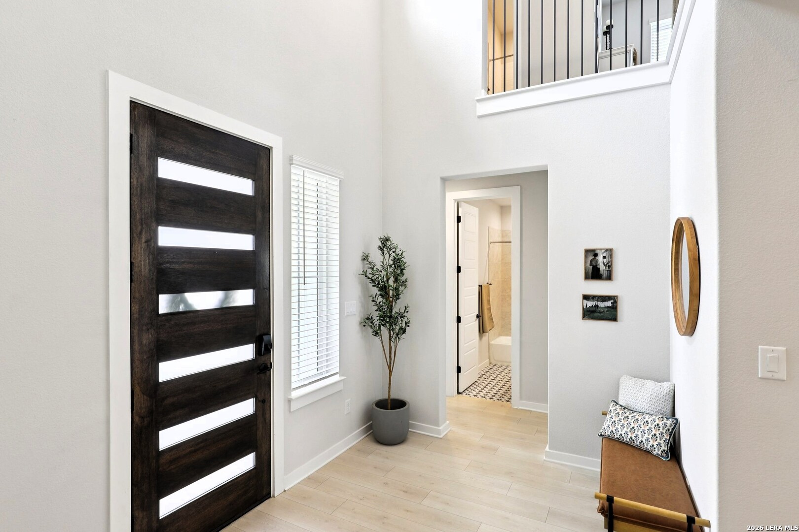1538 Escarpment