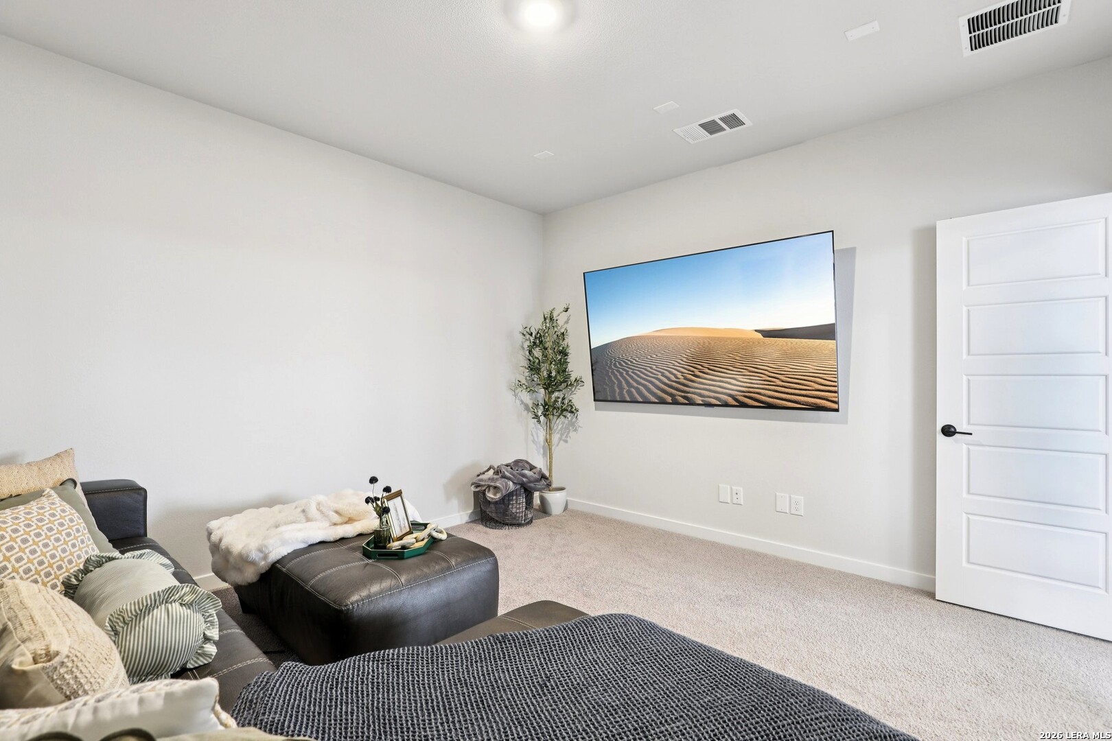 1538 Escarpment