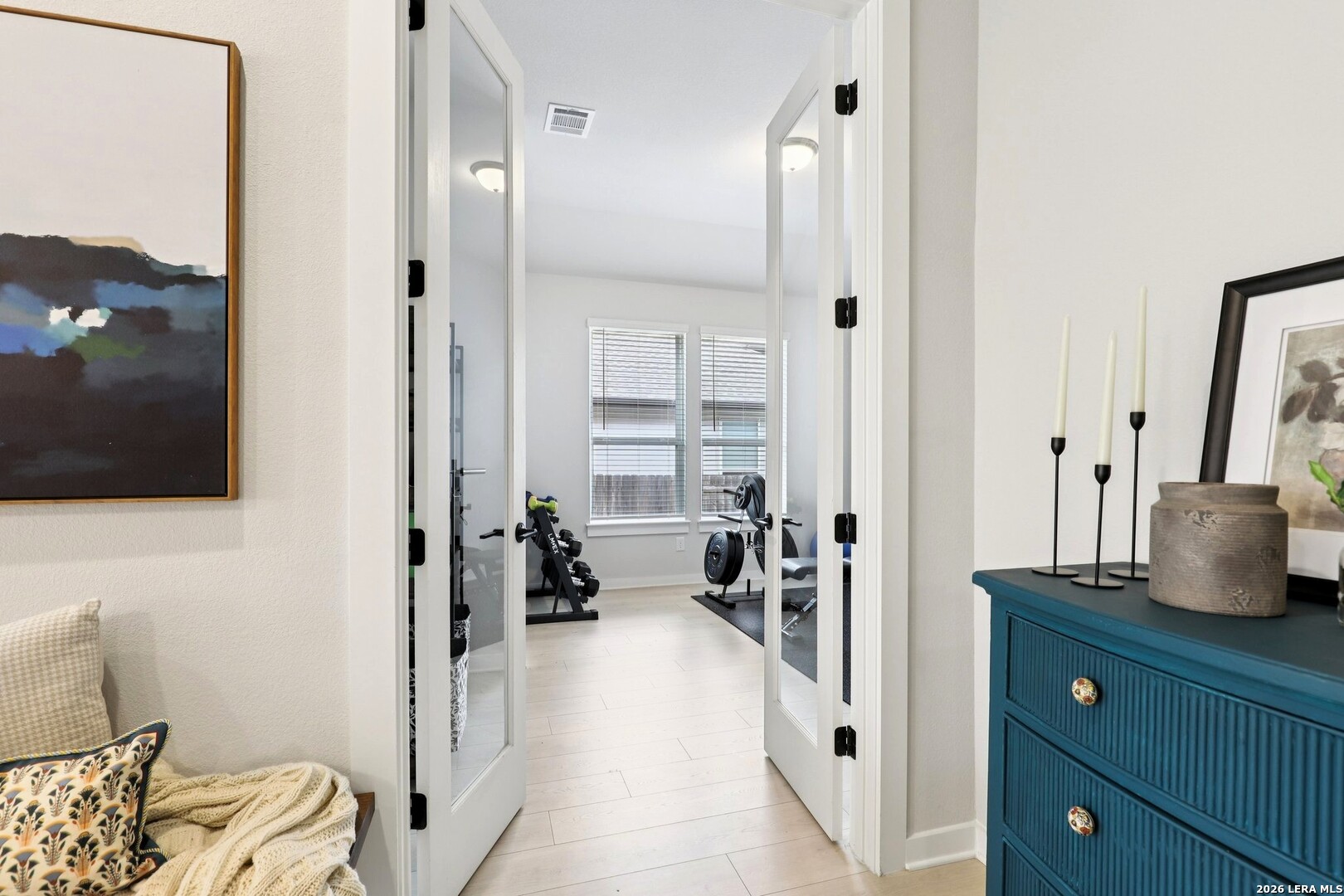 1538 Escarpment