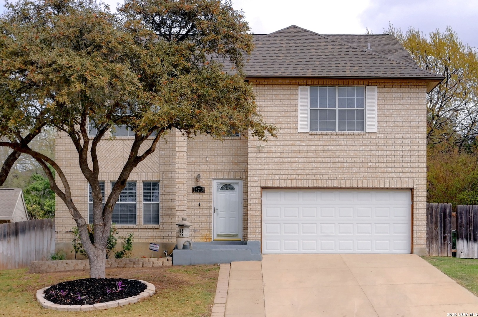 15718 Knollvista