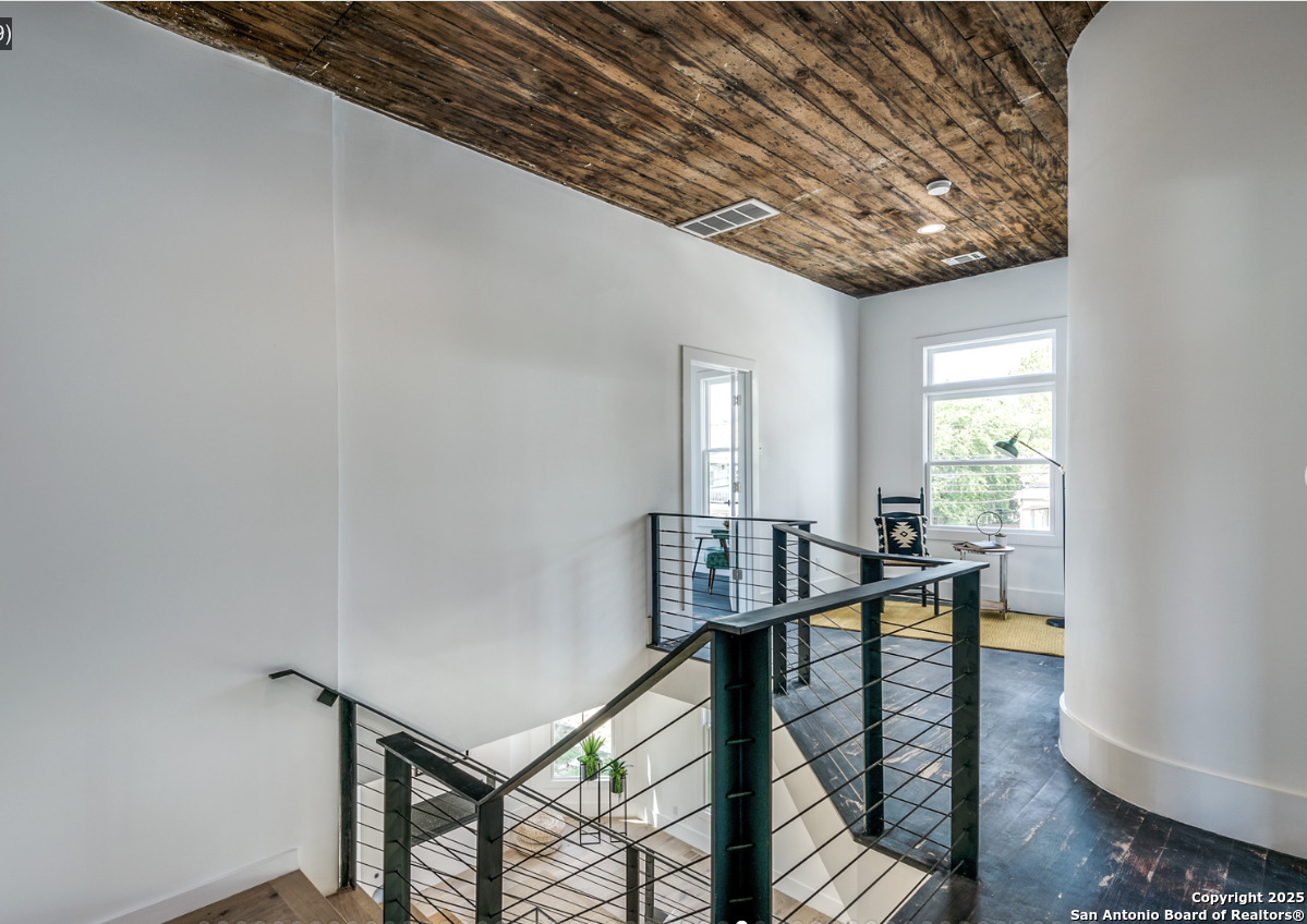 630 E CARSON ST