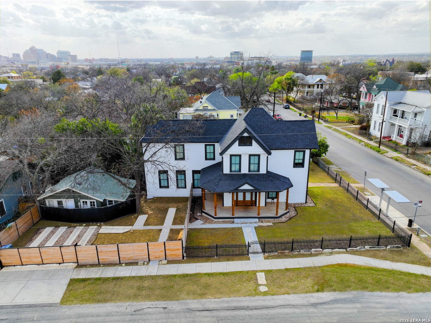 630 E CARSON ST