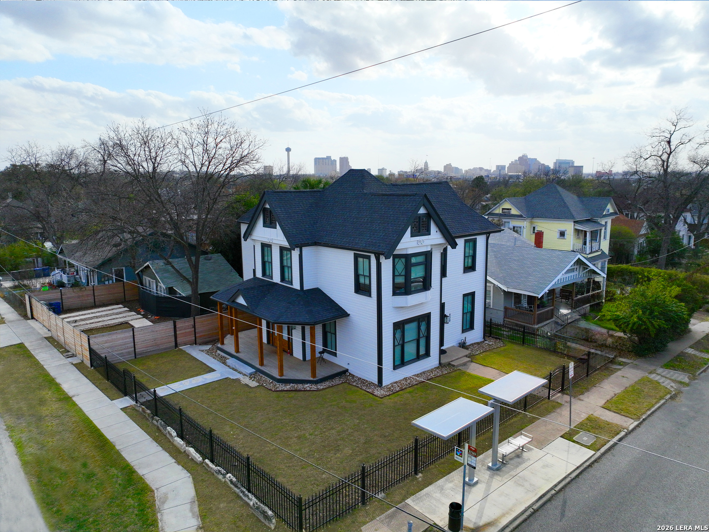 630 E CARSON ST