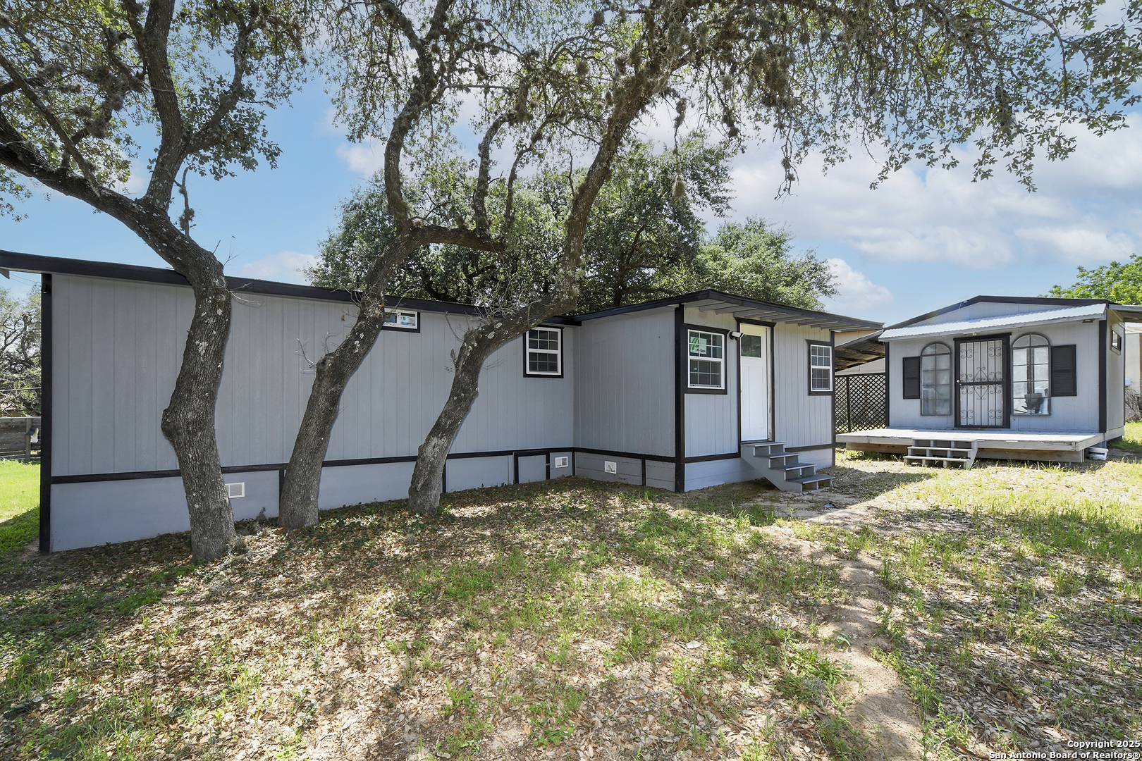 600 Dawnridge Drive