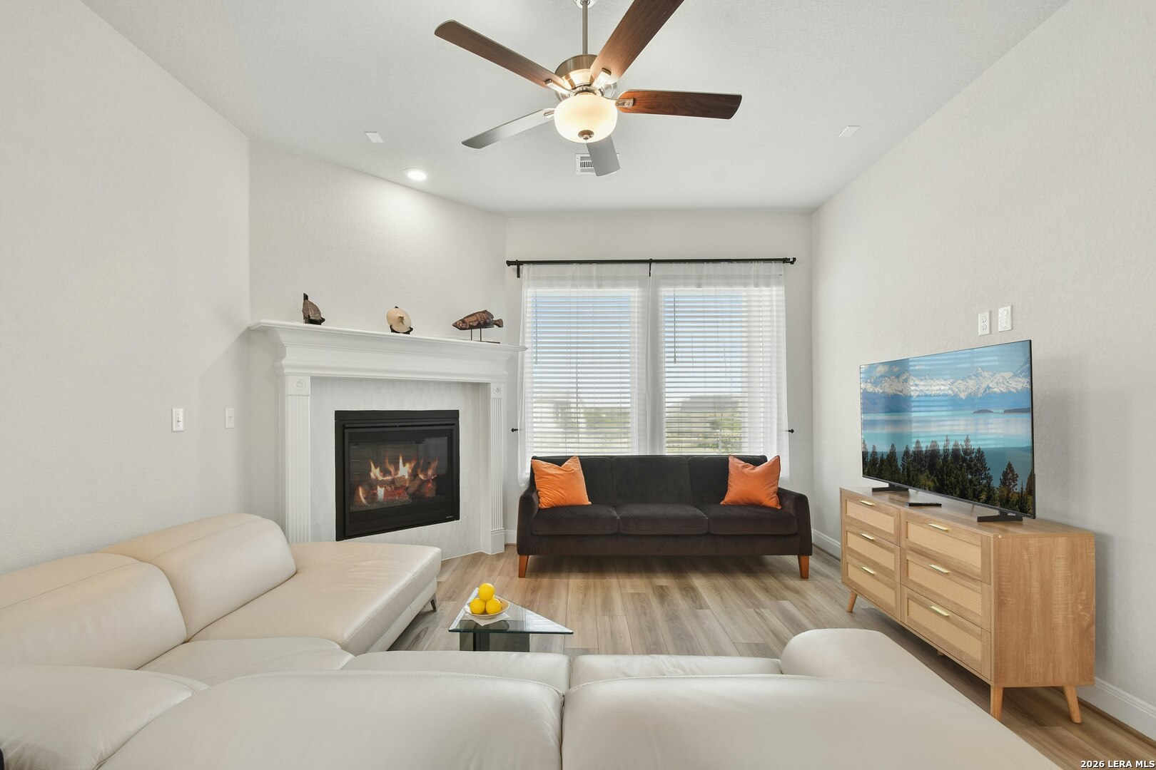 12125 Vine Blossom