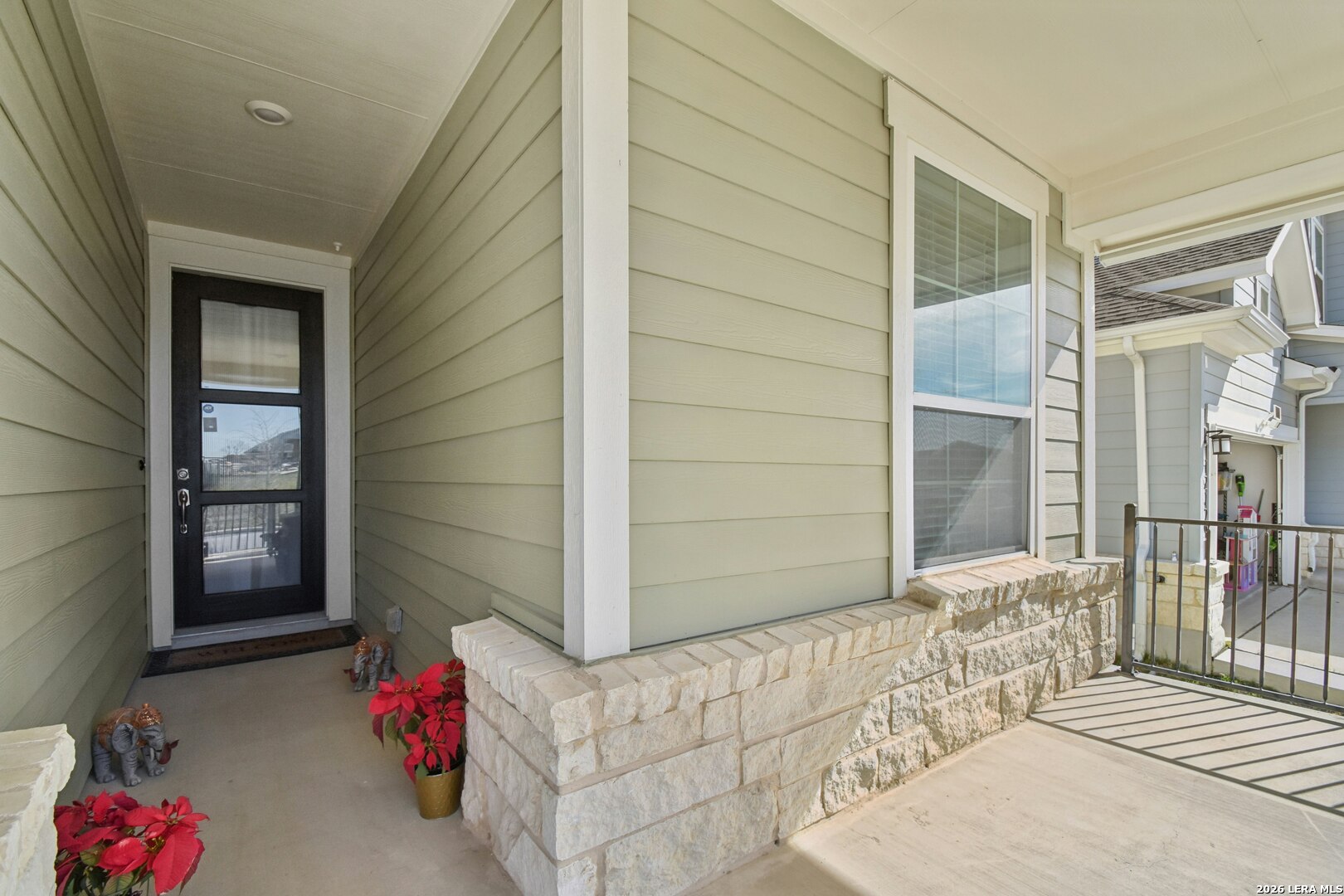12125 Vine Blossom