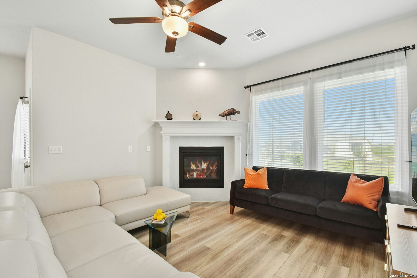 12125 Vine Blossom