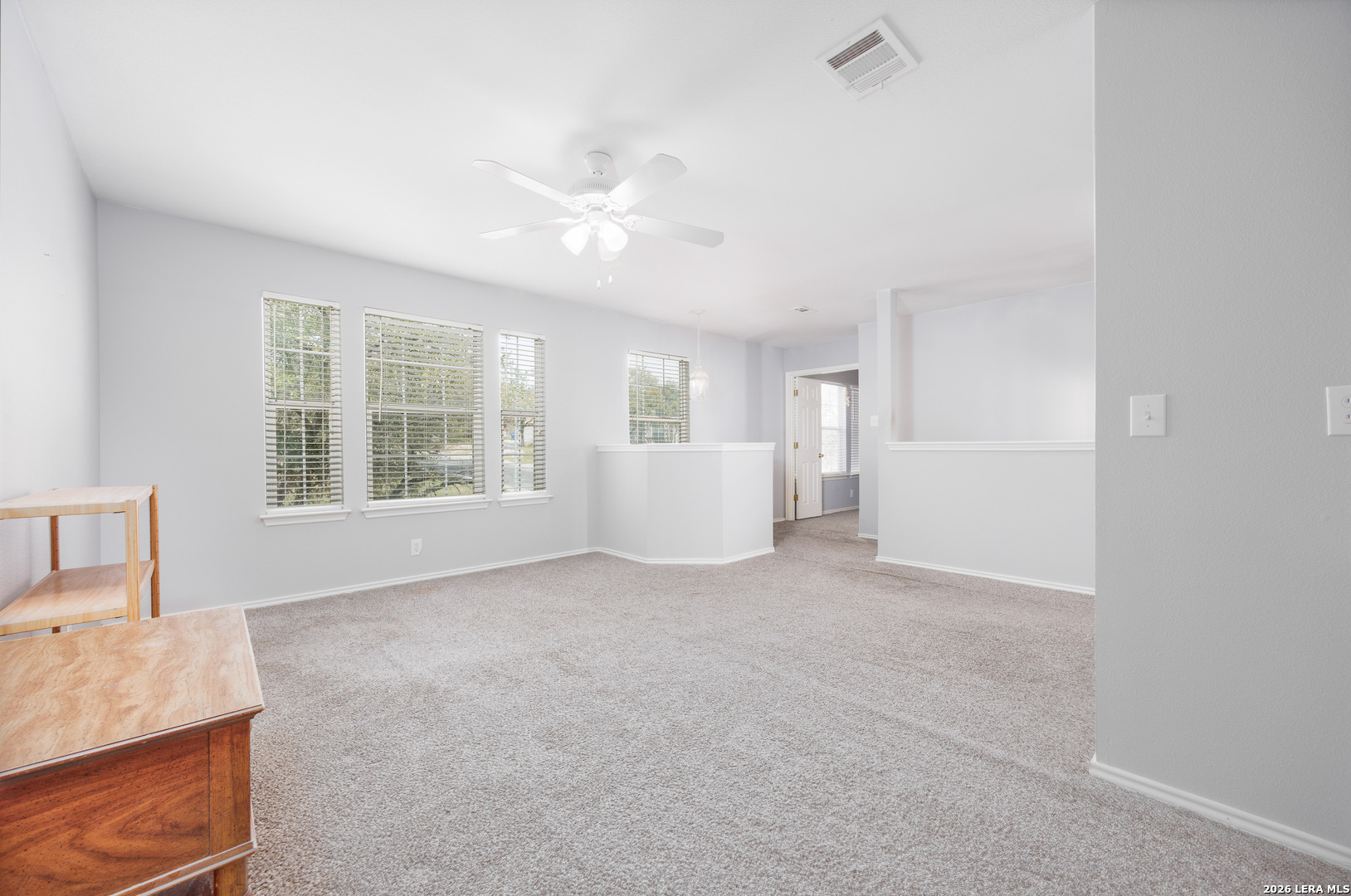 2438 Encino Cedros