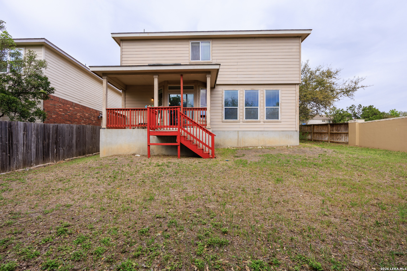 2438 Encino Cedros