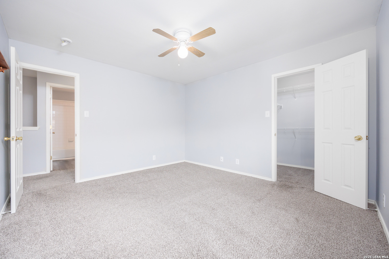 2438 Encino Cedros