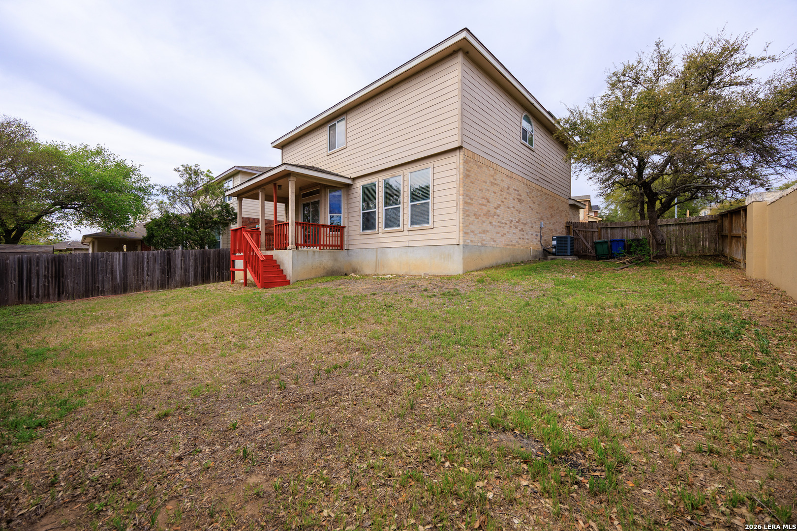 2438 Encino Cedros
