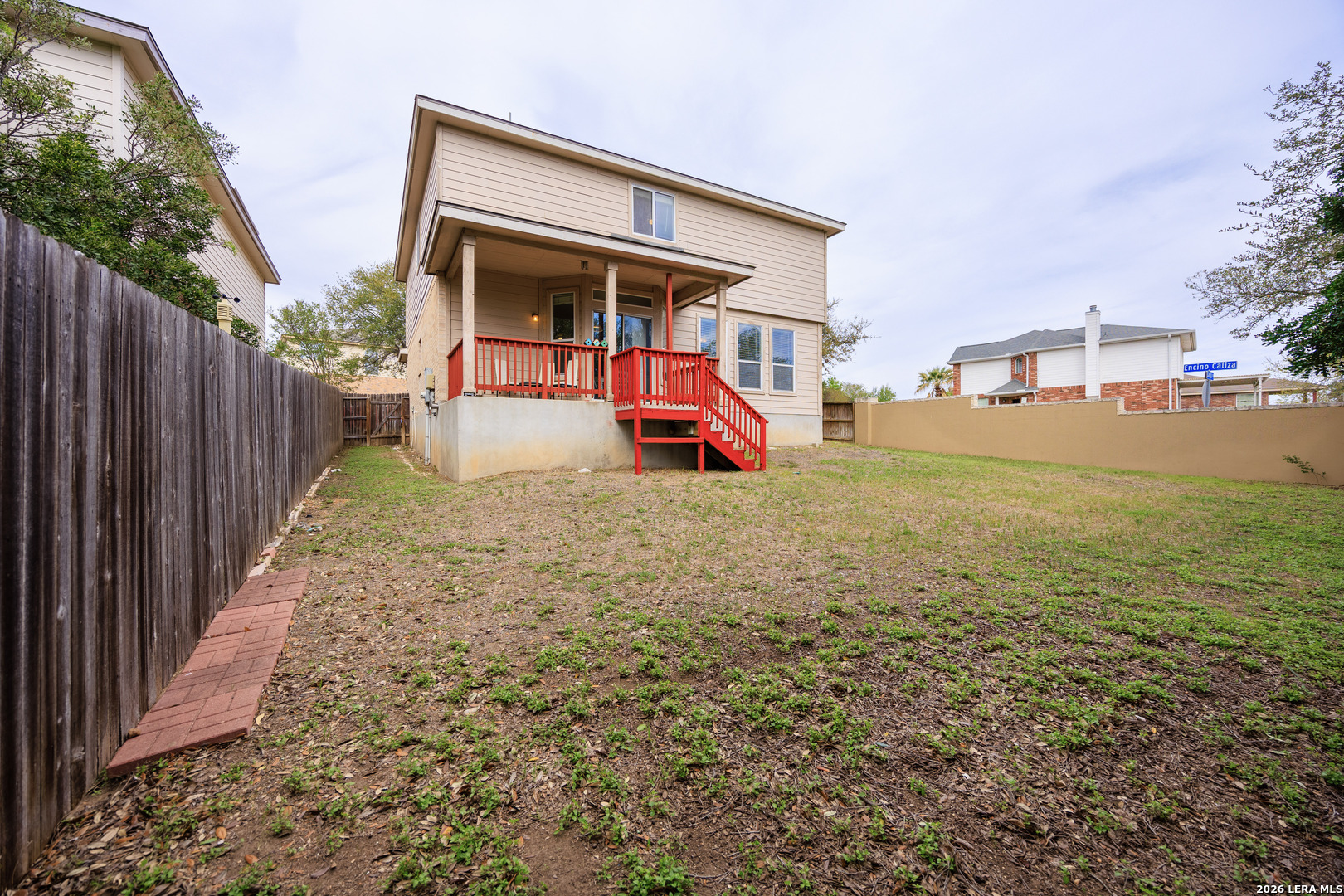 2438 Encino Cedros