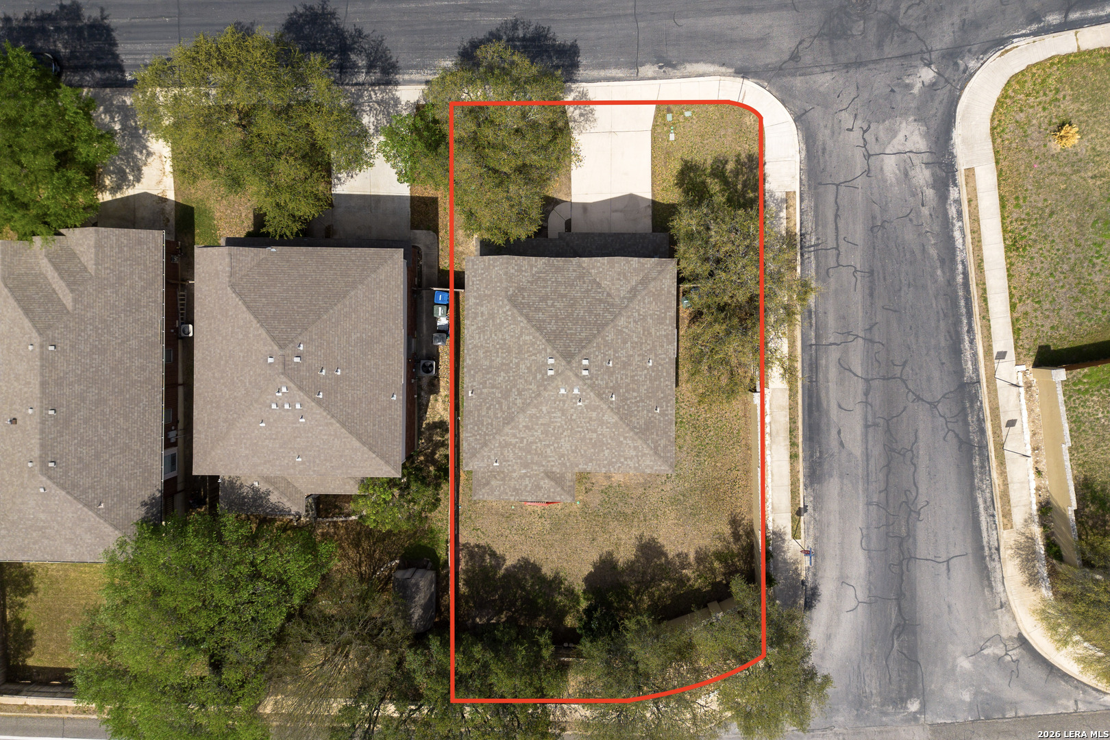 2438 Encino Cedros