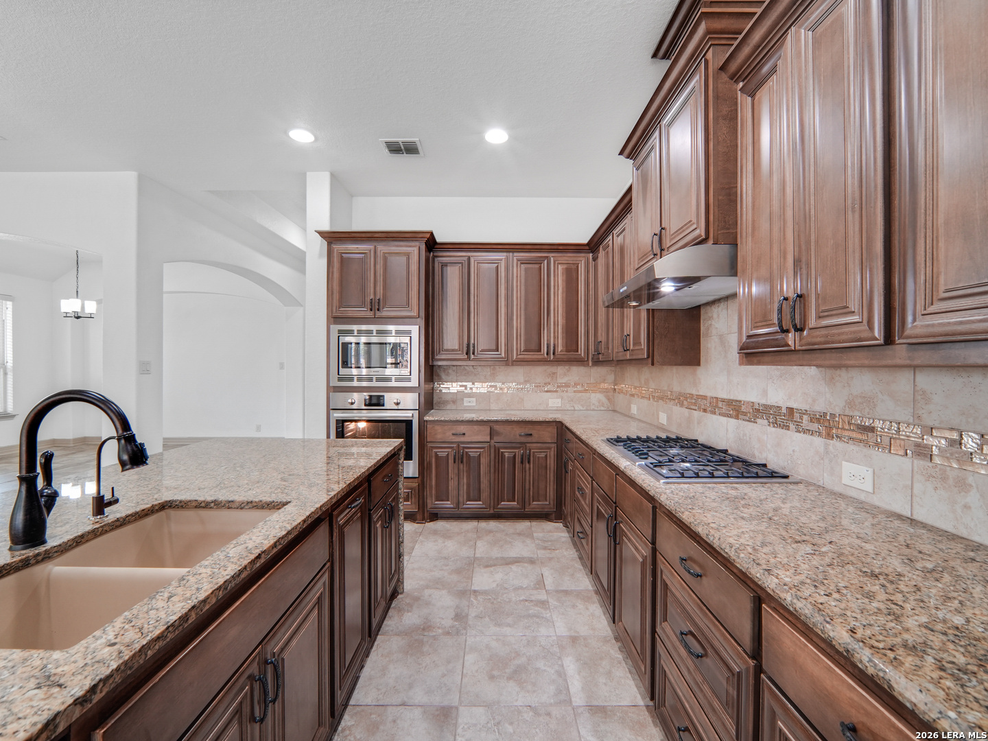 904 BEECHWOOD
