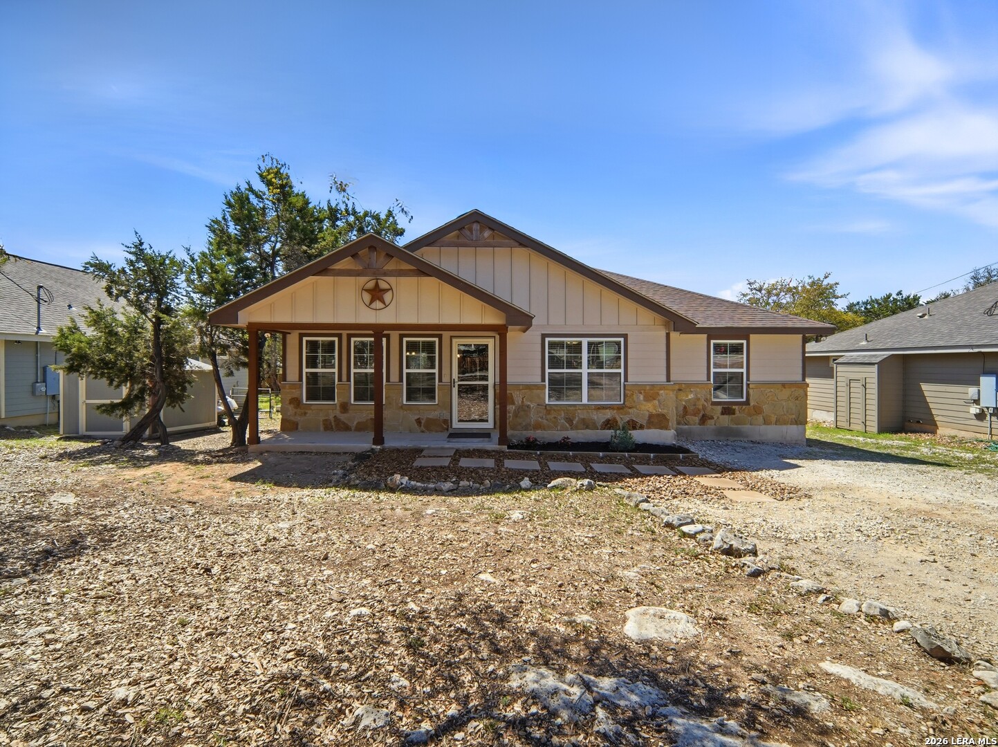 1530 Bob White Dr
