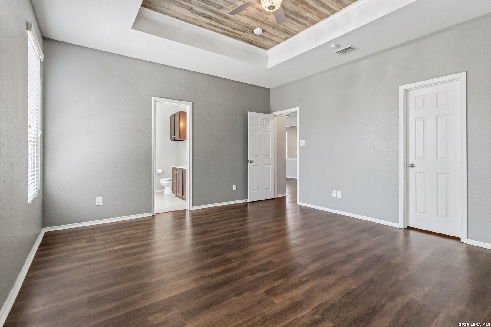 906 Rustic Light