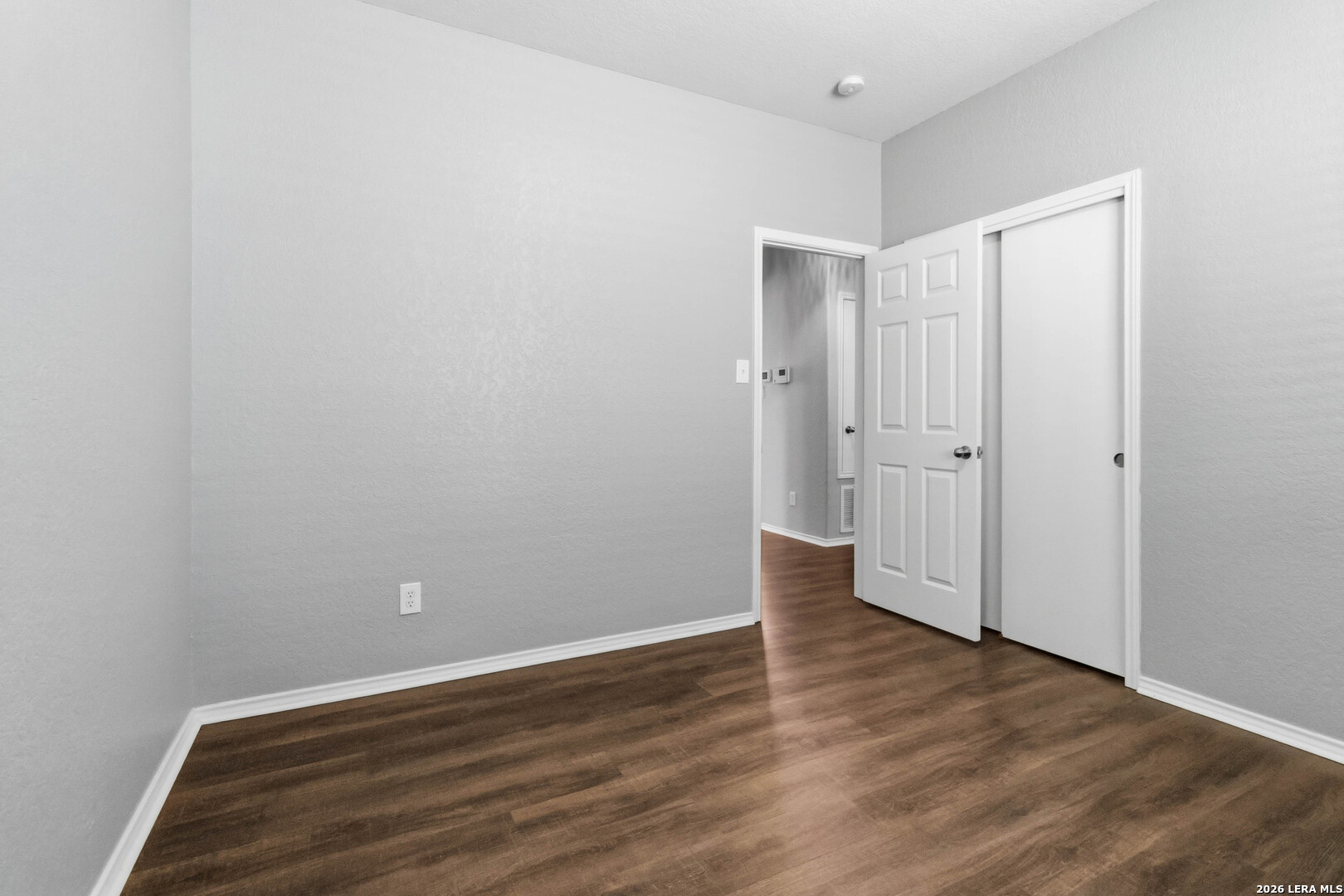 906 Rustic Light