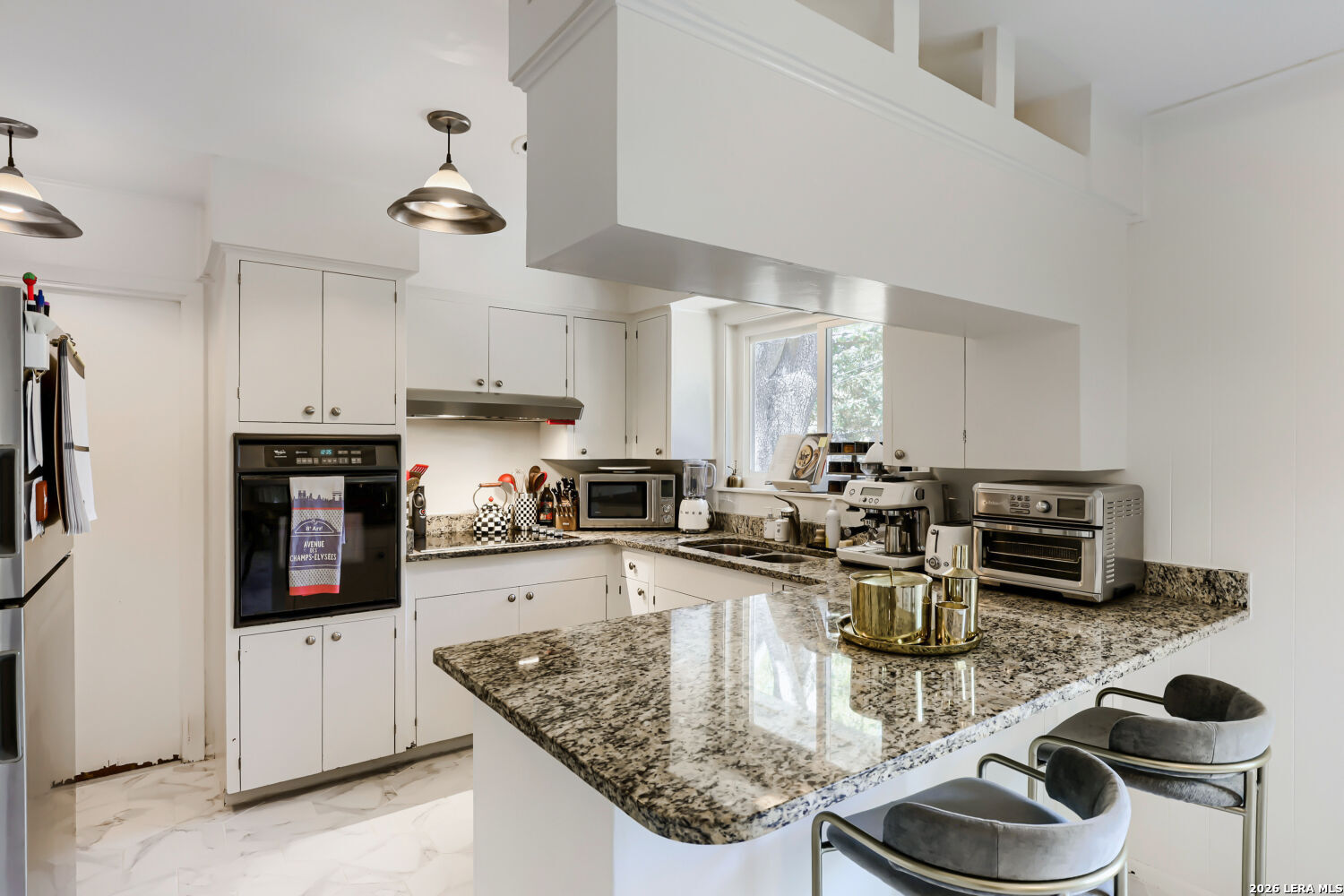 2915 Oakleaf Dr