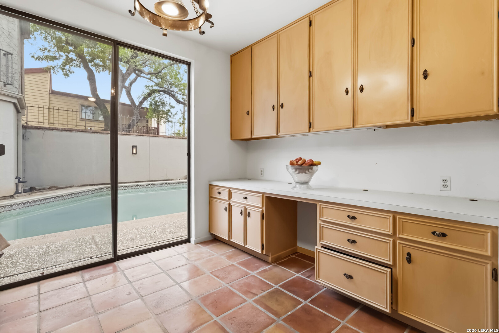 7609 N Songbird