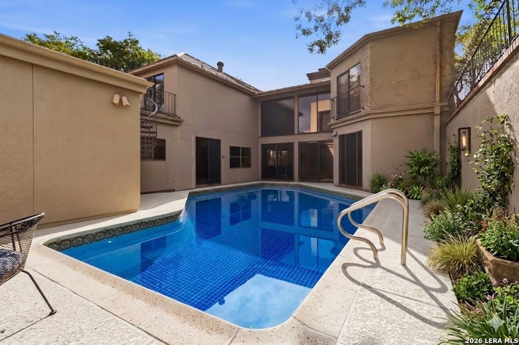7609 N Songbird