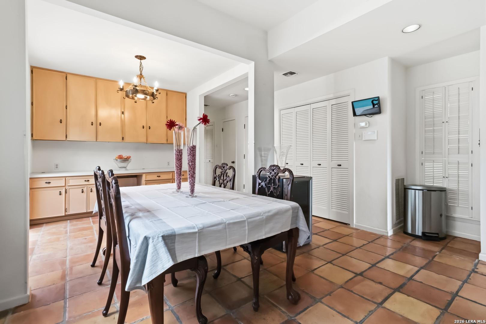 7609 N Songbird