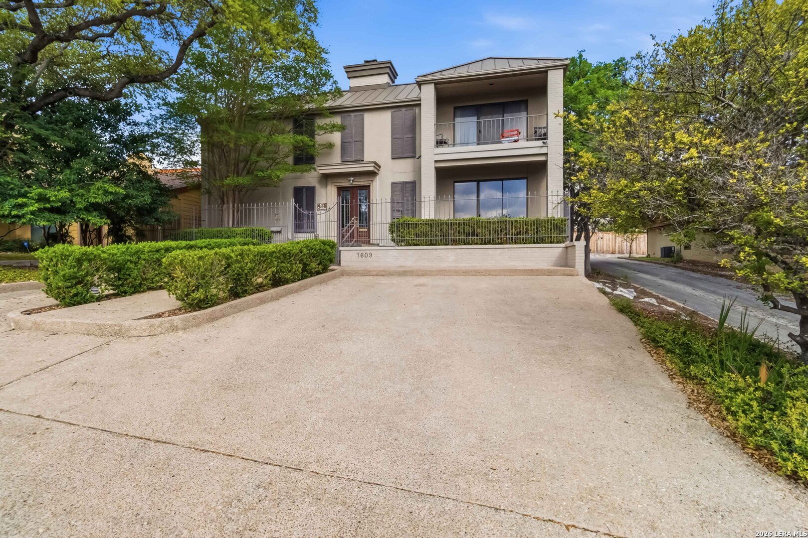 7609 N Songbird