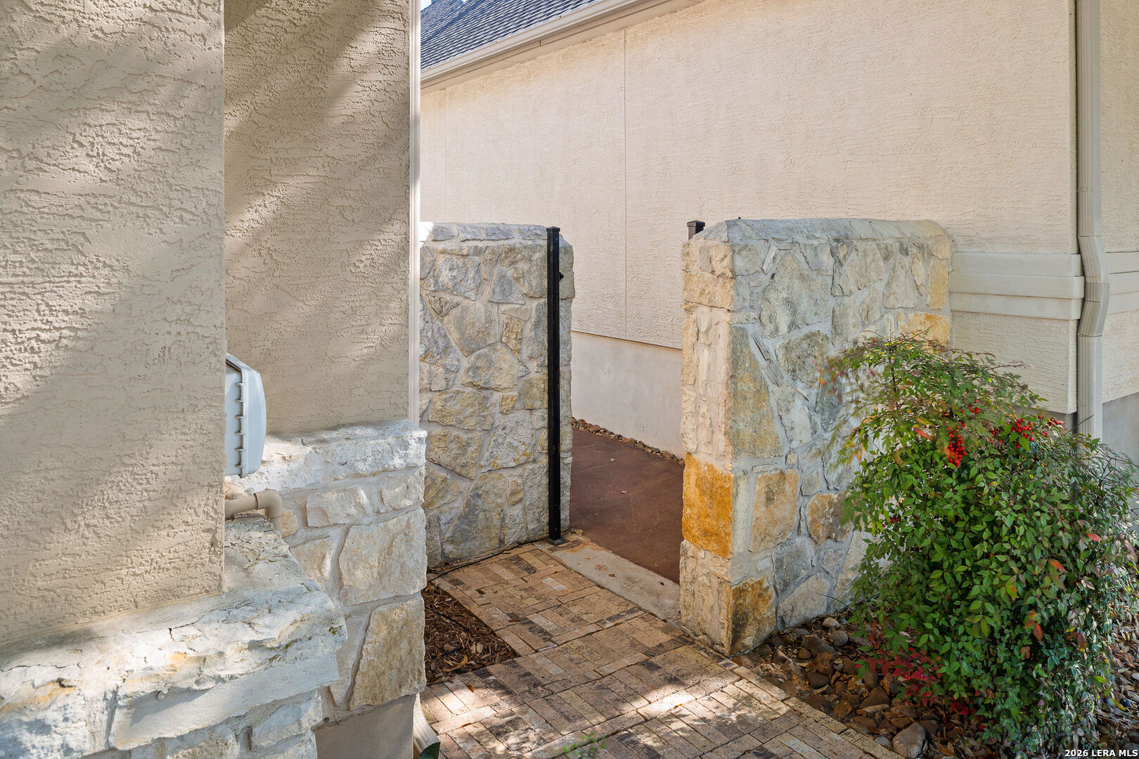 111 Garden Trace